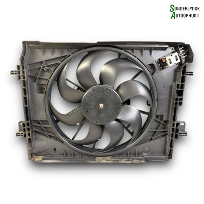 Renault Clio 4 Kølerblæser El Med OEM Nr. 214816812R Fra Renault Ophugger