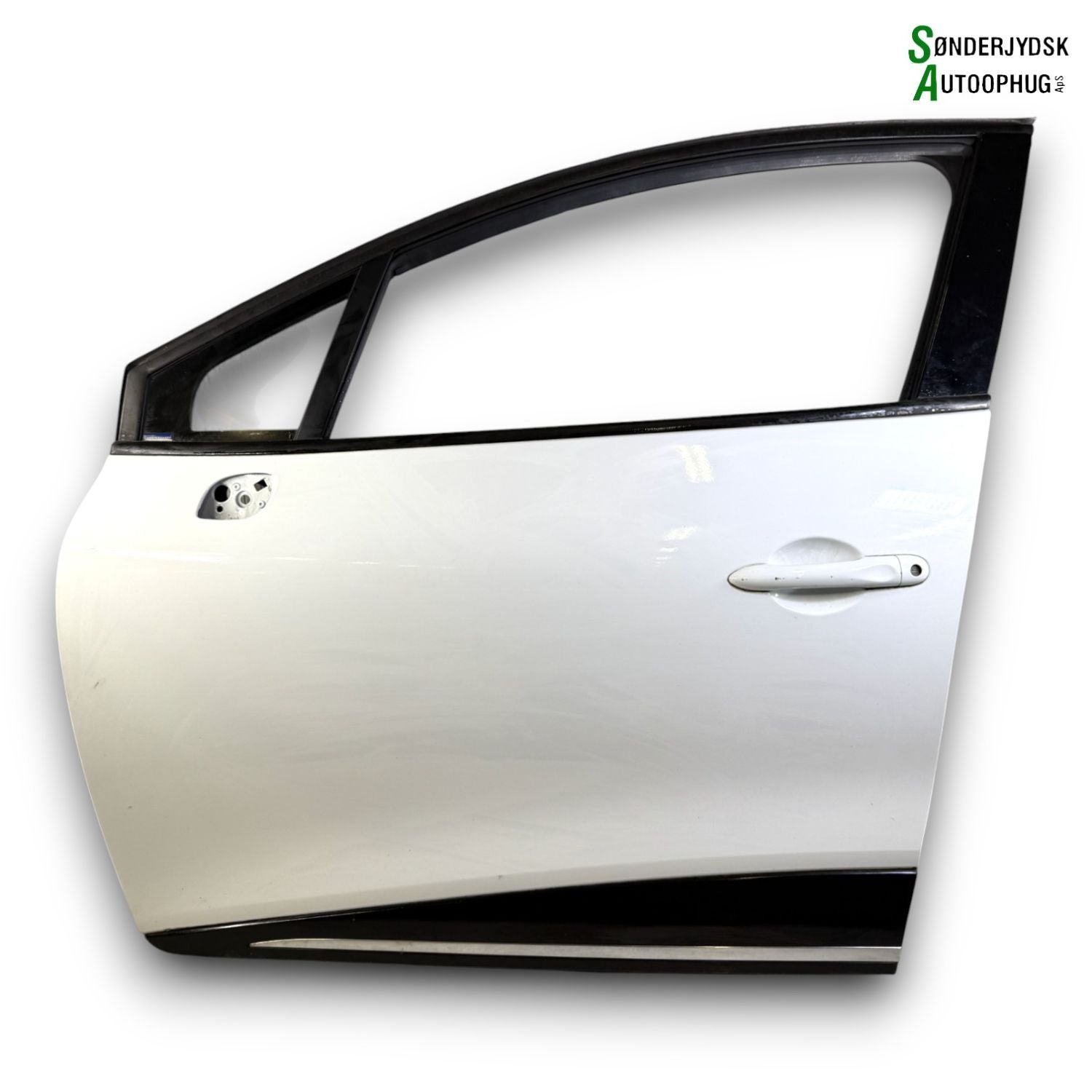 Renault Clio 4 Fordør V Med OEM Nr. 801017896R Fra Renault Ophugger