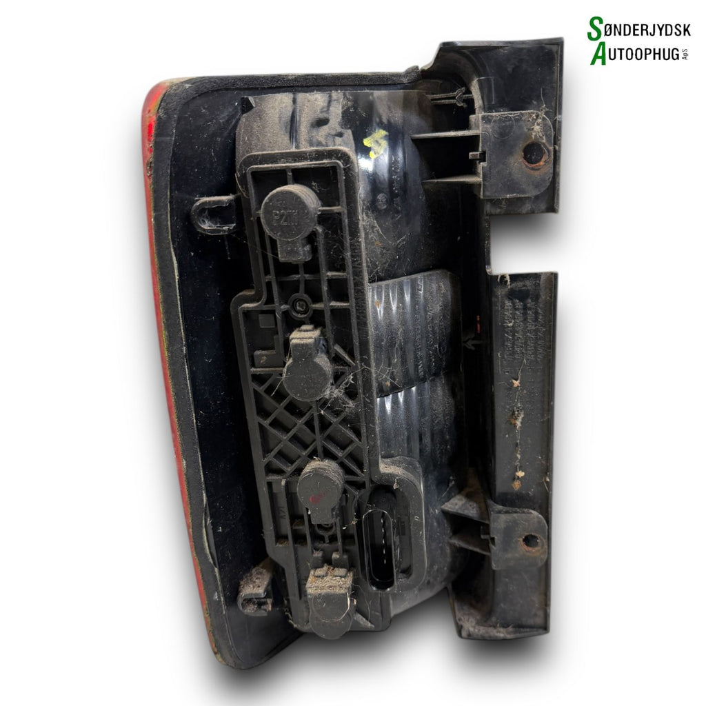 VW Caddy 2K Baglygte Med OEM Nr. 2K5945096K Fra VW Ophugger