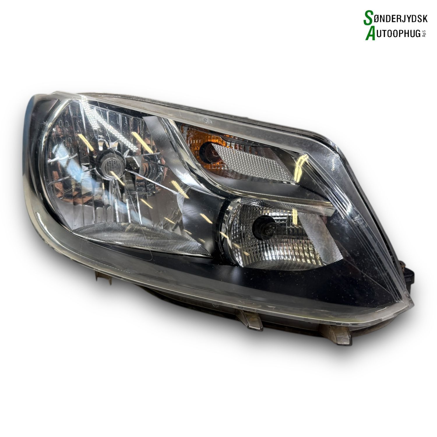 VW Caddy 2K Forlygte Med OEM Nr. 2K5941006A Fra VW Ophugger