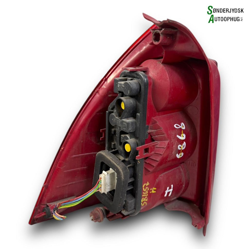 Peugeot 307 Baglygte Med OEM Nr. 6351X2 Fra Peugeot Ophugger