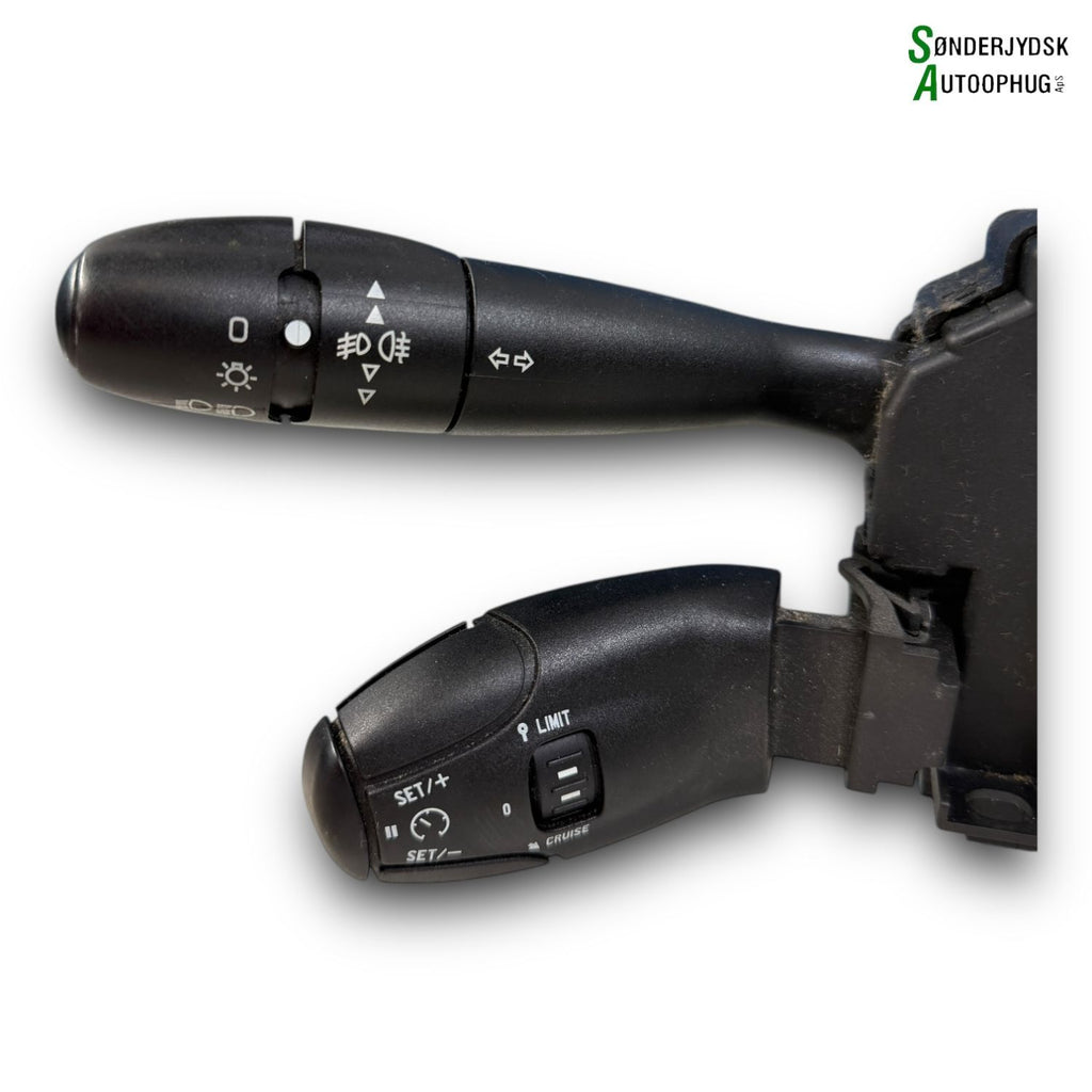 Peugeot 307 Kontakt Combi Med OEM Nr. 6242A4 Fra Peugeot Ophugger