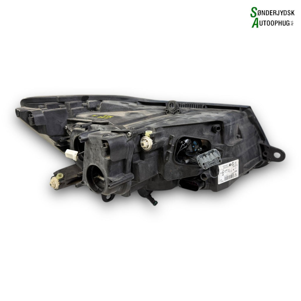 Skoda Superb Forlygte Med OEM Nr. 3T1941015H Fra Skoda Ophugger