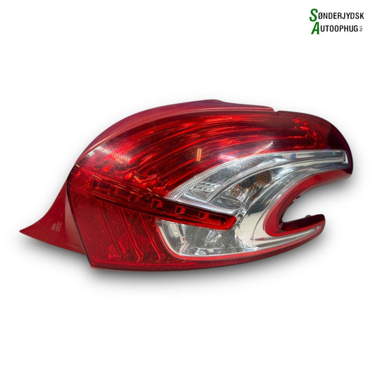 Peugeot 208 Baglygte Med OEM Nr. 9672628380 Fra Peugeot Ophugger