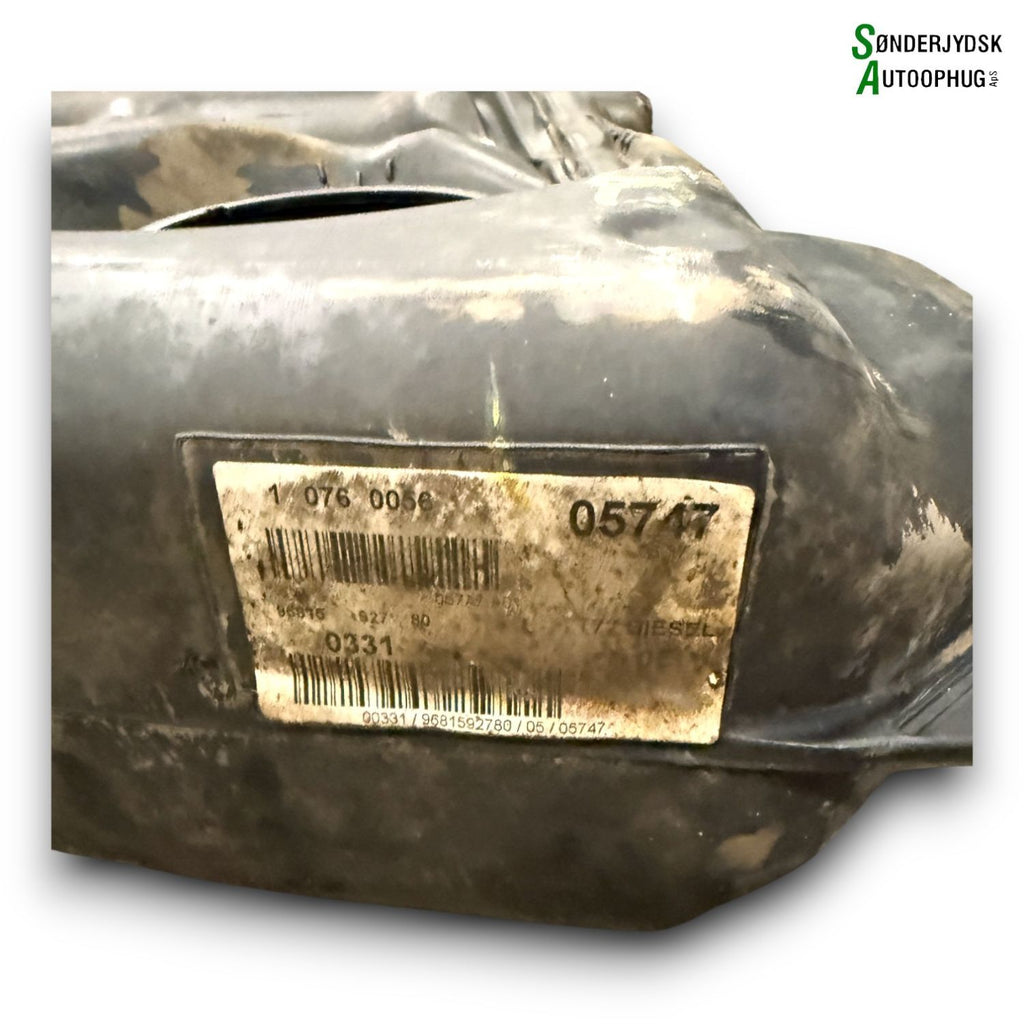 Peugeot 308 Tank Med OEM Nr. 9681592780 Fra Peugeot Ophugger