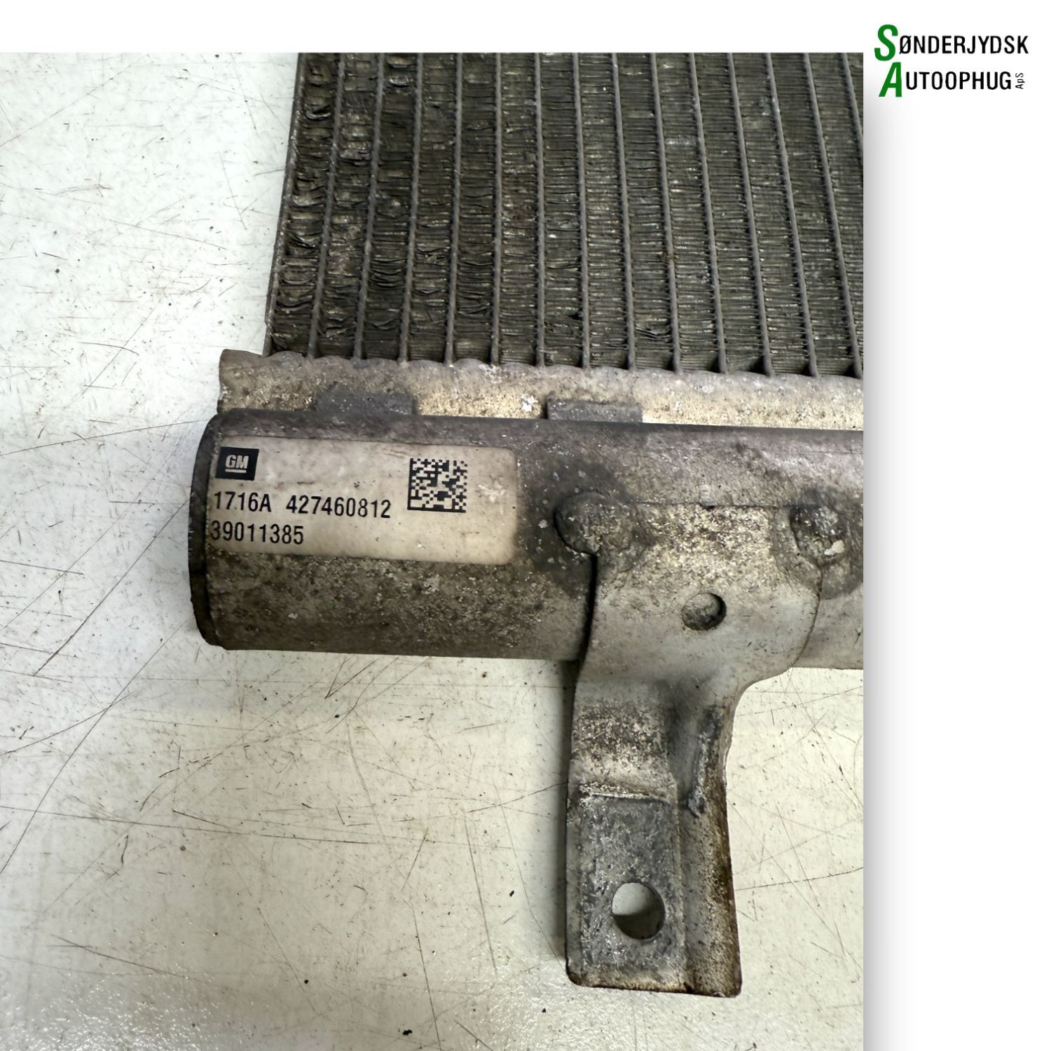 Opel Astra K Køler Aircond Med OEM Nr. 39131676 Fra Opel Ophugger