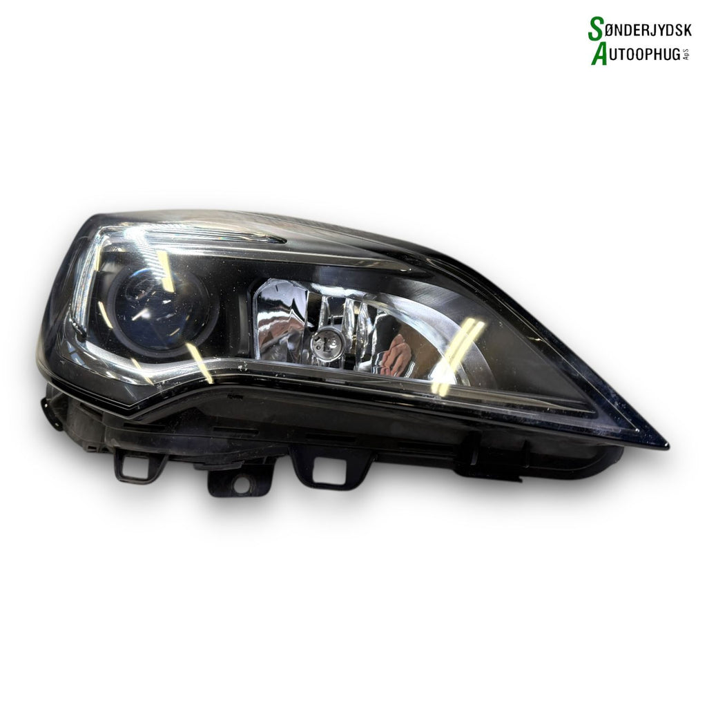 Opel Astra K Forlygte Med OEM Nr. 39081893 Fra Opel Ophugger