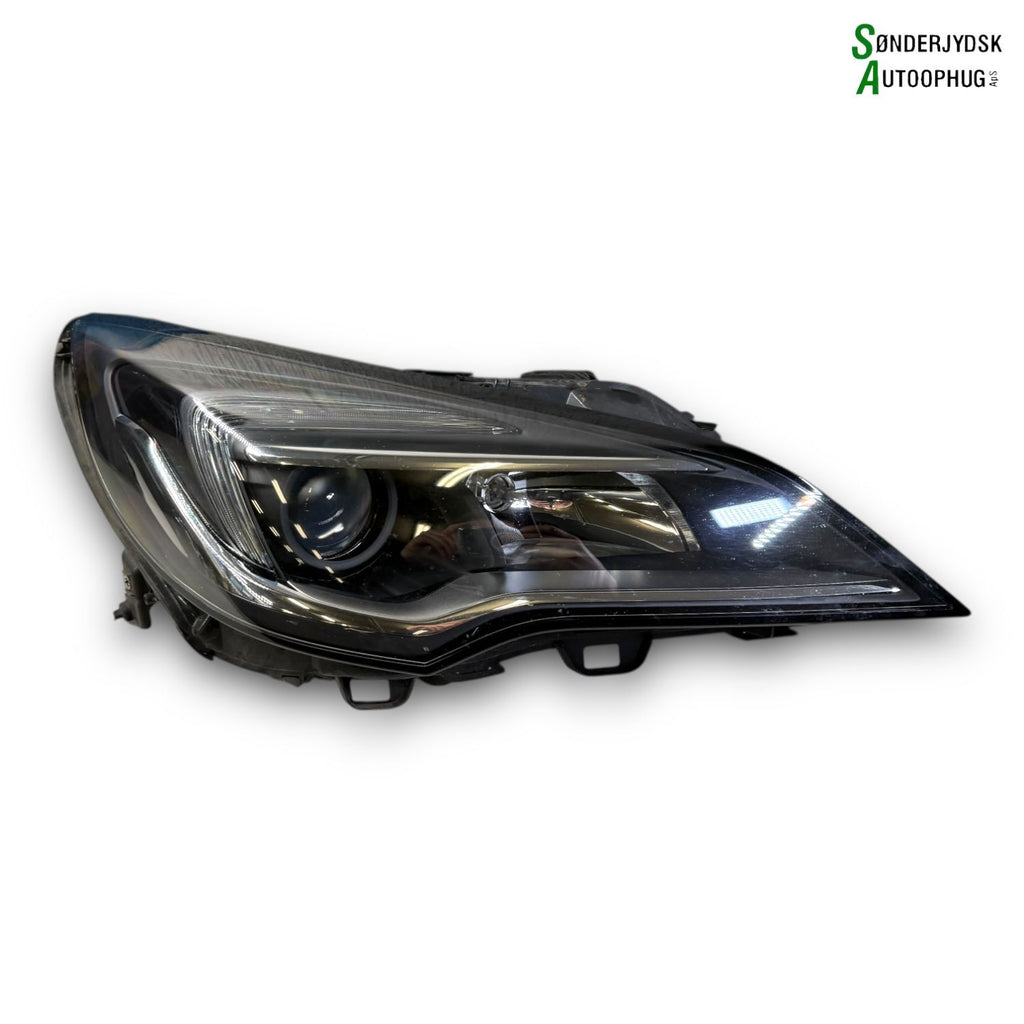 Opel Astra K Forlygte Med OEM Nr. 39081893 Fra Opel Ophugger