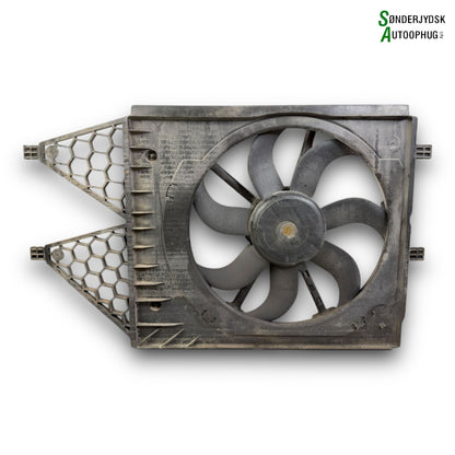 Skoda Fabia Kølerblæser El Med OEM Nr. 6R0121207Q Fra Skoda Ophugger