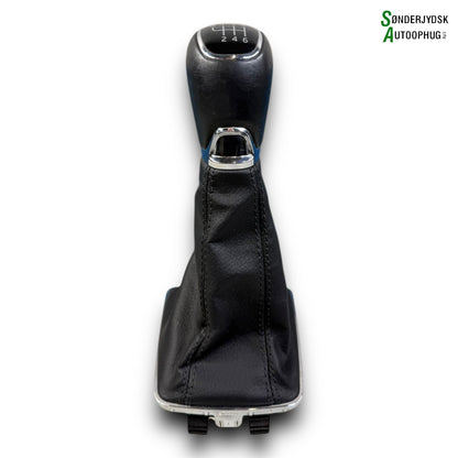 Skoda Fabia Gearknop Med OEM Nr. 6V0711113AR Fra Skoda Ophugger