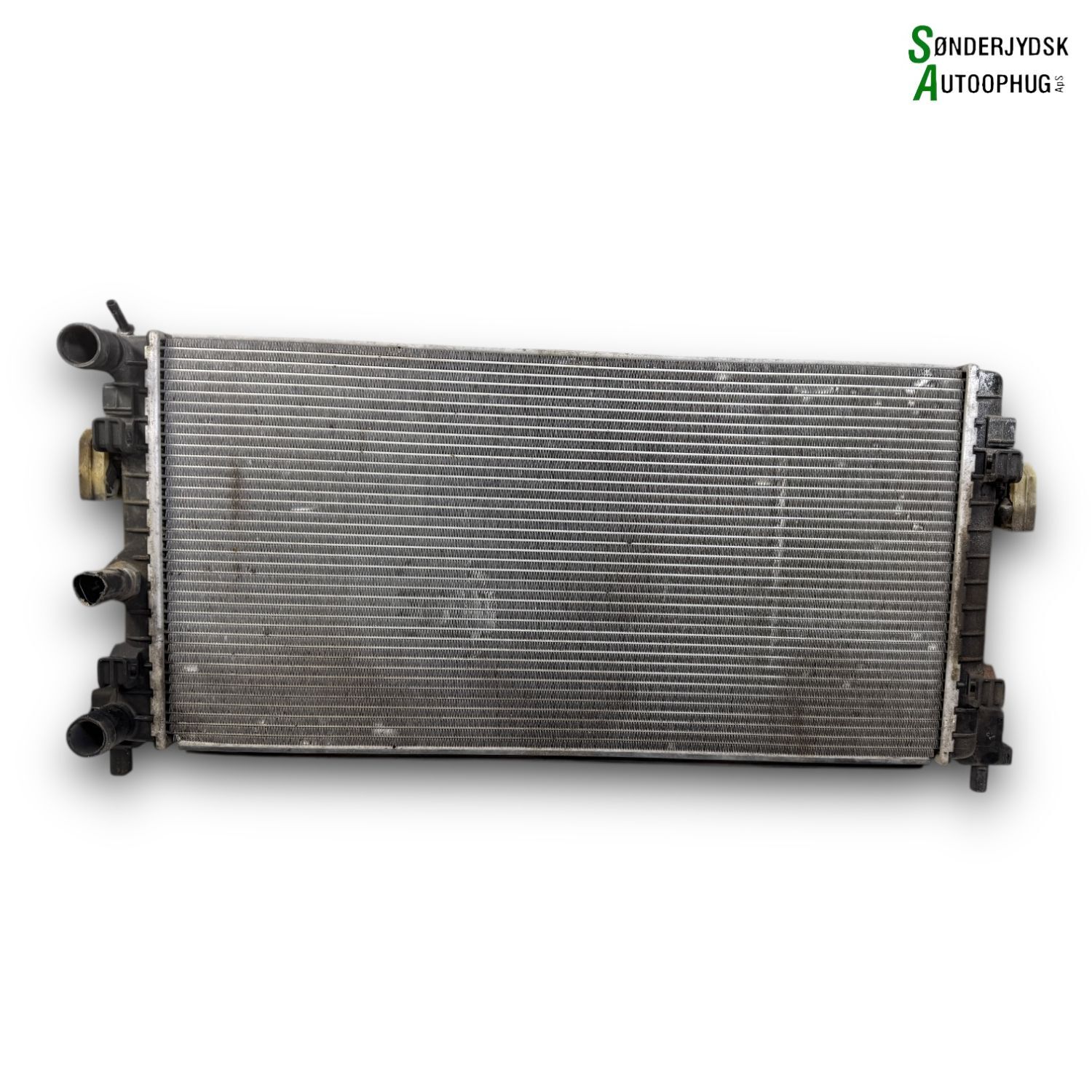 Skoda Fabia Køler Med OEM Nr. 6R0121253A Fra Skoda Ophugger