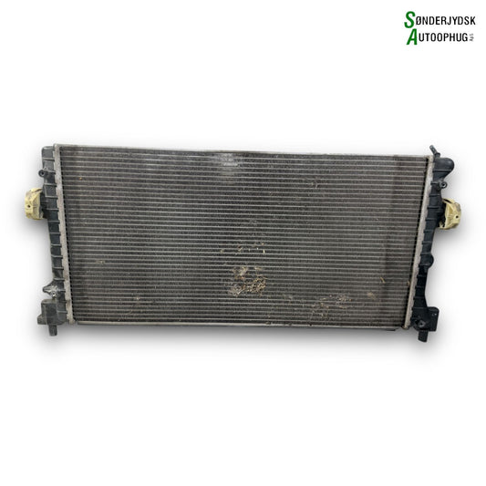 Skoda Fabia Køler Med OEM Nr. 6R0121253A Fra Skoda Ophugger