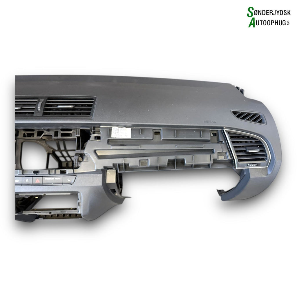 Skoda Fabia Instrumentpolstring Med OEM Nr. 6V1857009R Fra Skoda Ophugger