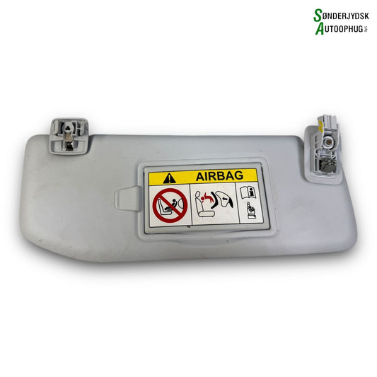 Opel Corsa F Solskærm Med OEM Nr. Ophugger Fra Opel Ophugger