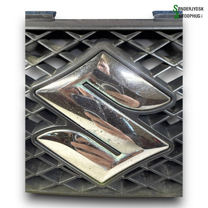 Suzuki Grand Vitara Frontgitter Med OEM Nr. 7174165J0038B Fra Suzuki Ophugger