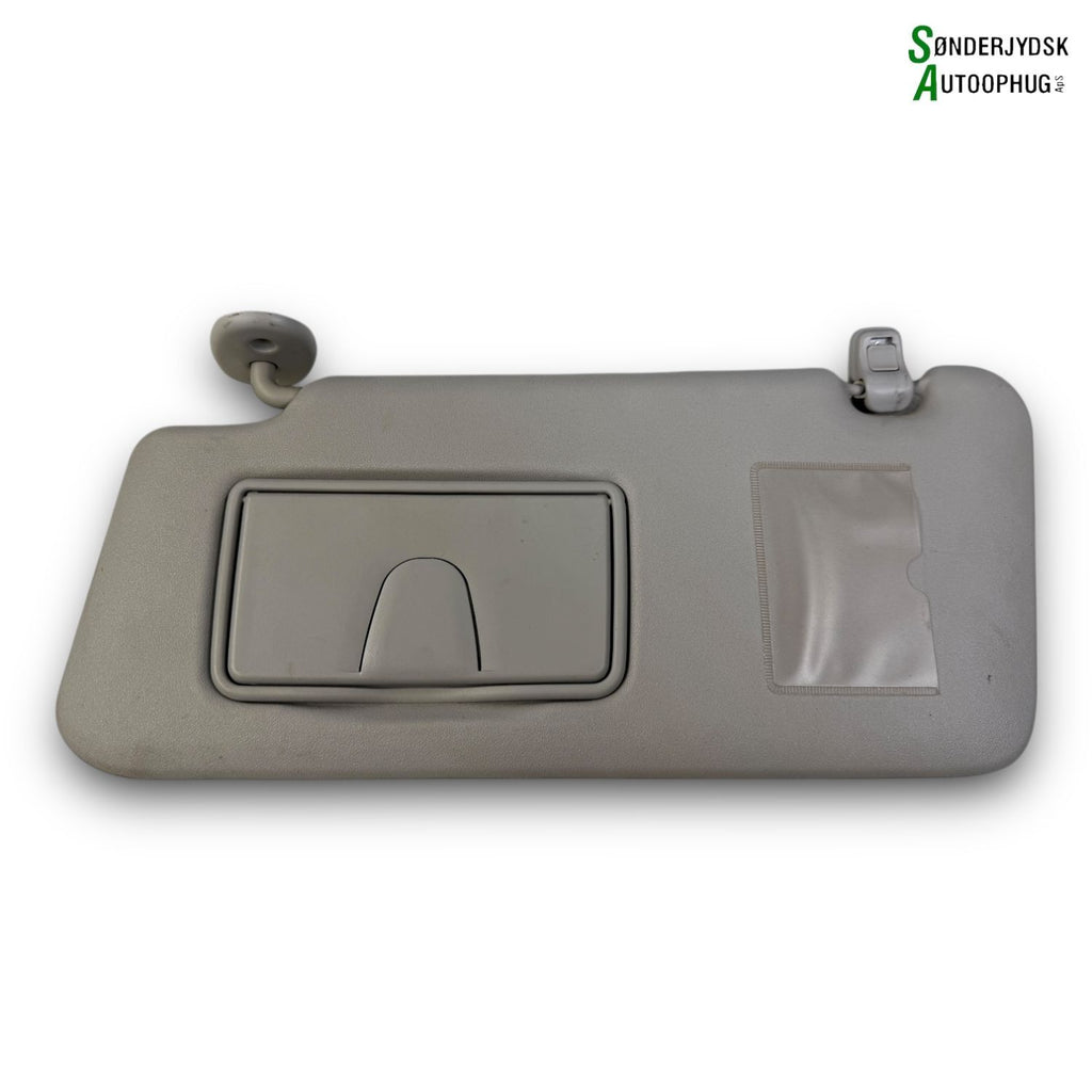 Suzuki Grand Vitara Solskærm Med OEM Nr. 8480265J40J0T Fra Suzuki Ophugger