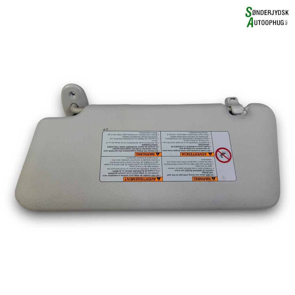 Suzuki Grand Vitara Solskærm Med OEM Nr. 8480165J30J0T Fra Suzuki Ophugger