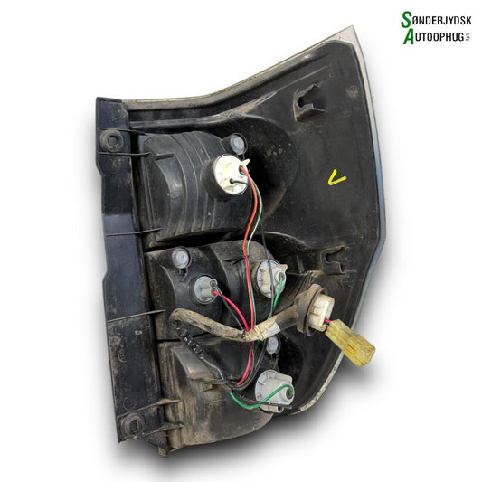 Suzuki Grand Vitara Baglygte Med OEM Nr. 3567064J11000 Fra Suzuki Ophugger