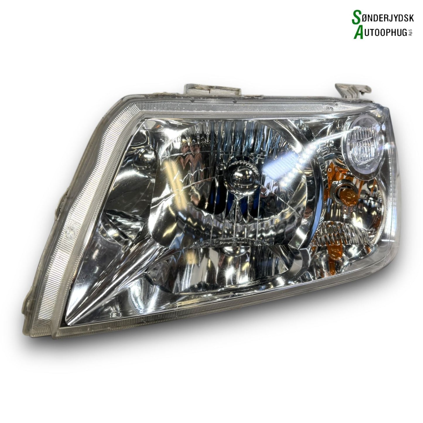 Suzuki Grand Vitara Forlygte Med OEM Nr. 3532064J10000 Fra Suzuki Ophugger