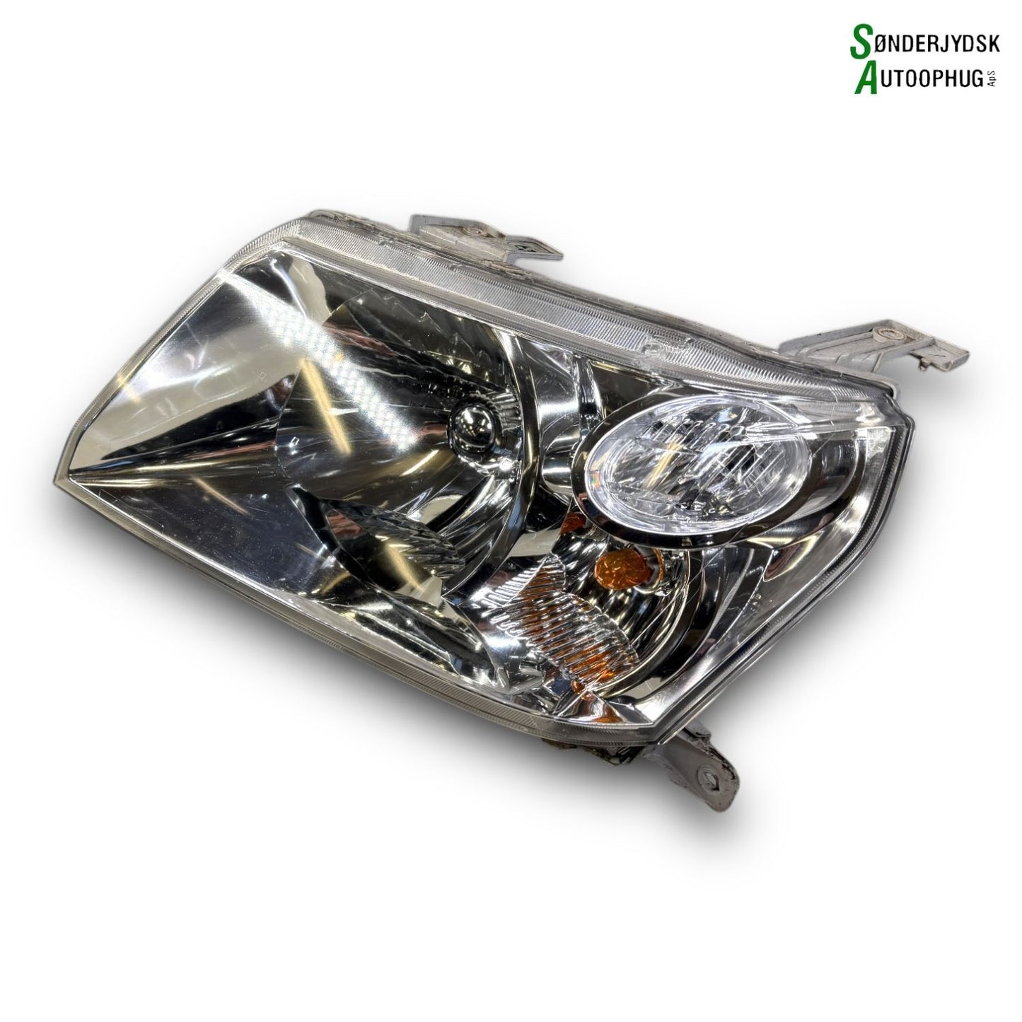Suzuki Grand Vitara Forlygte Med OEM Nr. 3532064J11 Fra Suzuki Ophugger