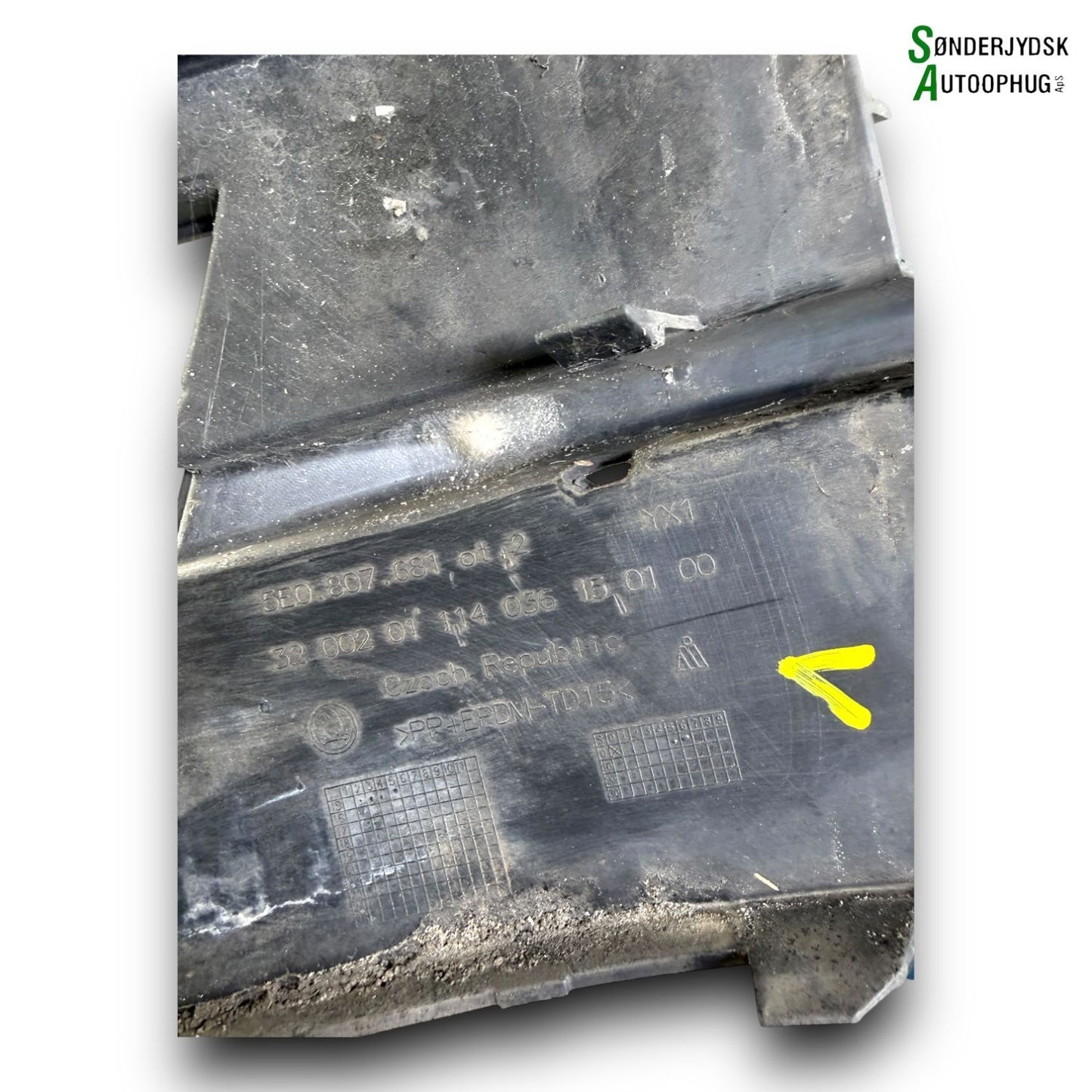 Skoda Octavia Kofangergitter Med OEM Nr. 5E0807681 Fra Skoda Ophugger