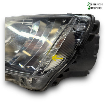 Skoda Octavia Forlygte Med OEM Nr. 5E1941017 Fra Skoda Ophugger