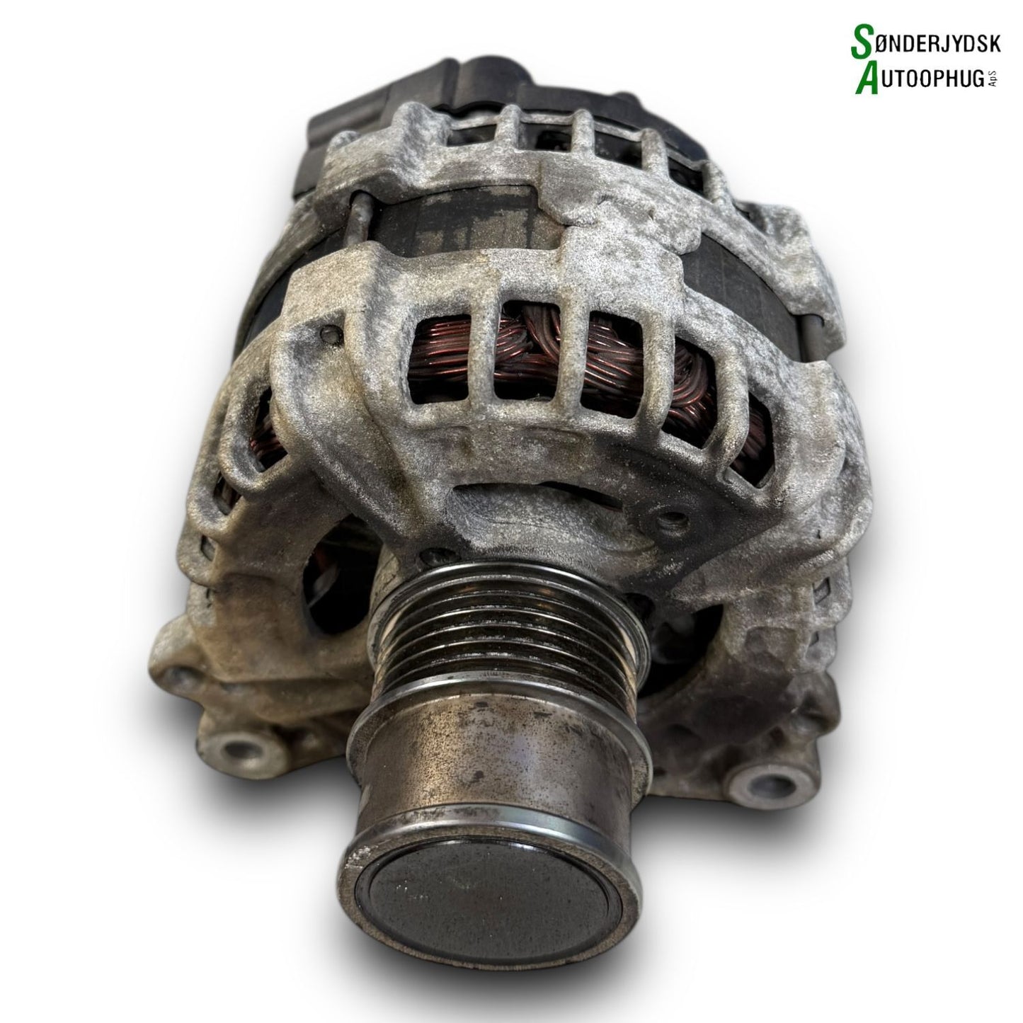 Skoda Octavia Generator Med OEM Nr. 04E903015B Fra Skoda Ophugger