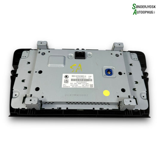 Skoda Octavia Radio, Multi Display Med OEM Nr. 5E0919605HBIO Fra Skoda Ophugger