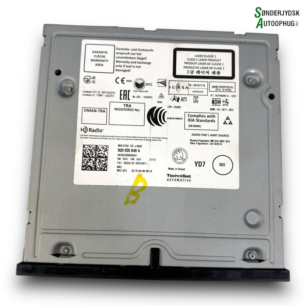 Skoda Octavia Radio Med OEM Nr. 5Q0035840A Fra Skoda Ophugger