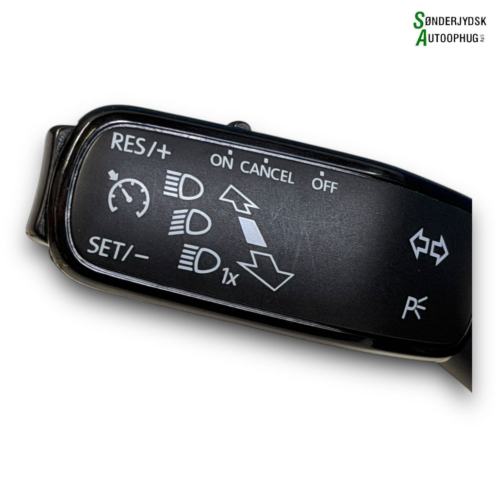 Skoda Octavia Kontakt Combi Med OEM Nr. 5Q0953569A Fra Skoda Ophugger