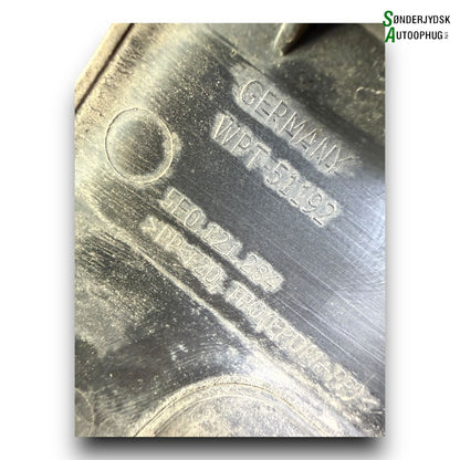 Skoda Octavia Front, Løsdele Med OEM Nr. 5E0121284 Fra Skoda Ophugger