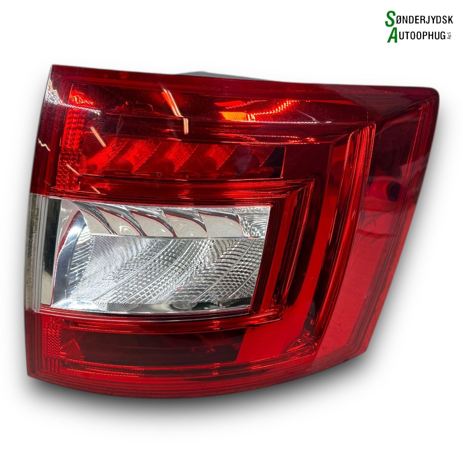 Skoda Octavia Baglygte Med OEM Nr. 5E9945112A Fra Skoda Ophugger