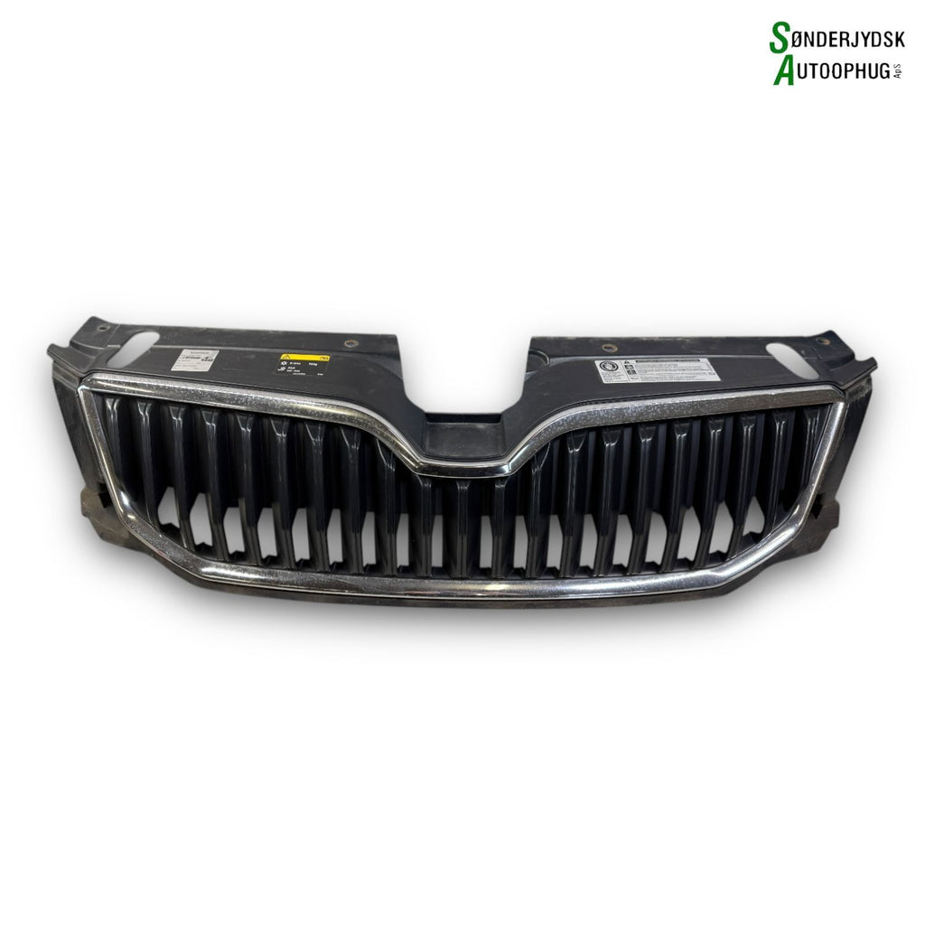 Skoda Octavia Frontgitter Med OEM Nr. 5E08537612ZZ Fra Skoda Ophugger
