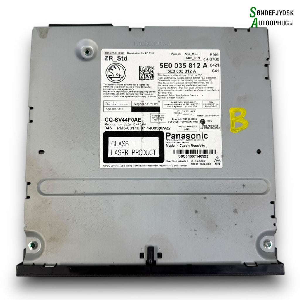 Skoda Octavia Radio Med OEM Nr. 5E0035812AX Fra Skoda Ophugger