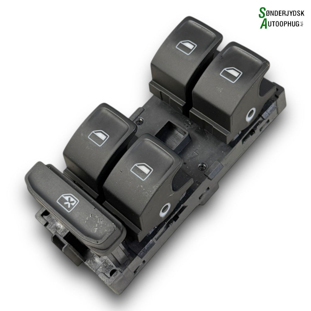 Skoda Octavia Kontakt Rudehejs Med OEM Nr. 5E0959857 Fra Skoda Ophugger
