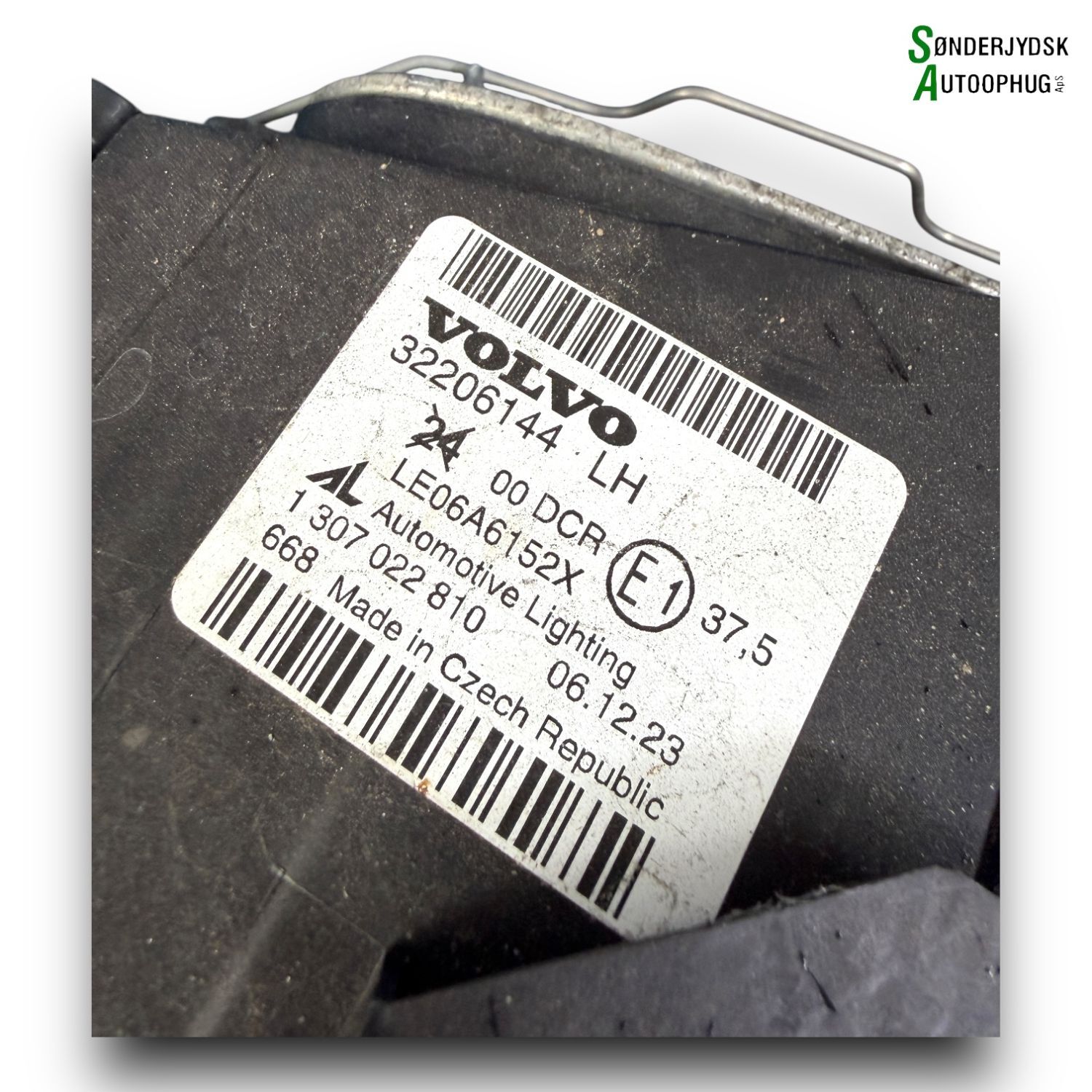 Volvo S40/V50 Forlygte Med OEM Nr. 32206144 Fra Volvo Ophugger