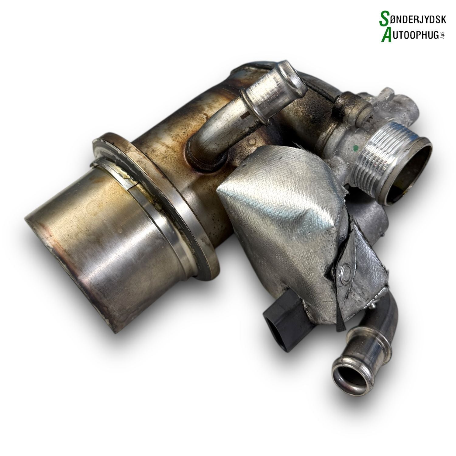 Audi A3 8V Køler Egr Med OEM Nr. 04L131512BH Fra Audi Ophugger