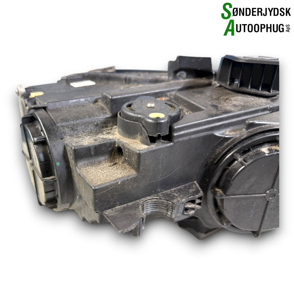 Audi A3 8V Forlygte Med OEM Nr. 8V0941043E Fra Audi Ophugger