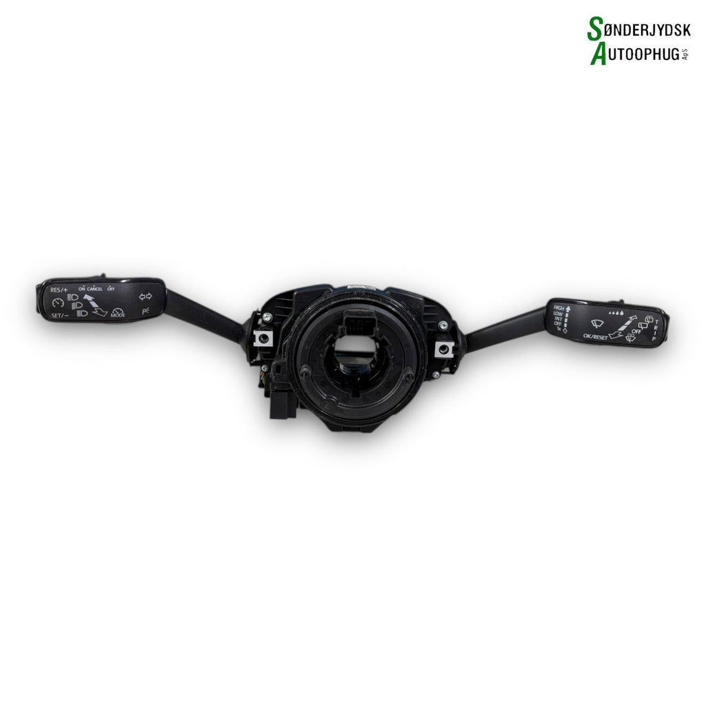 Skoda Fabia Kontakt Combi Med OEM Nr. 6C0959653 Fra Skoda Ophugger