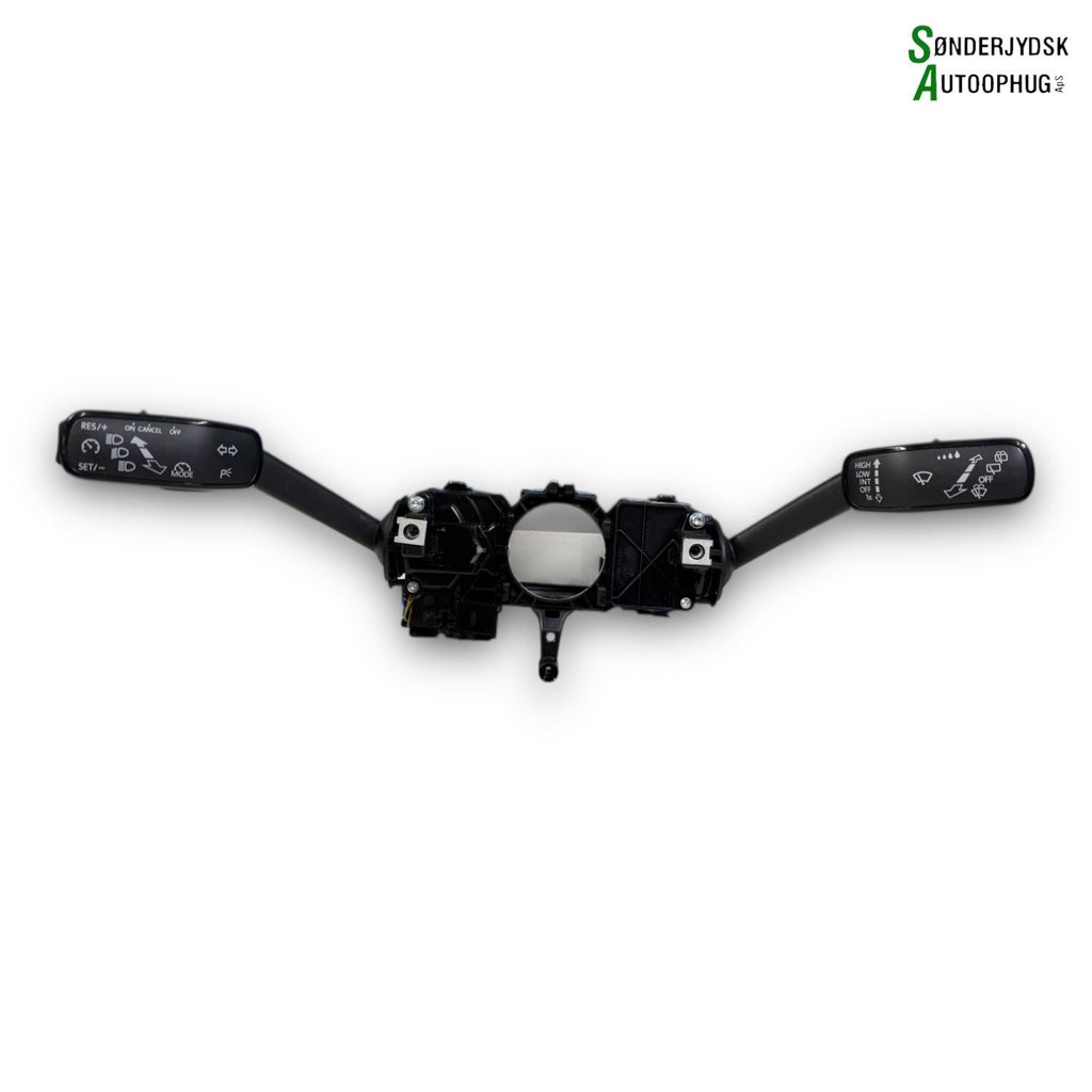 Skoda Fabia Kontakt Combi Med OEM Nr. 6C0953513FIGI Fra Skoda Ophugger