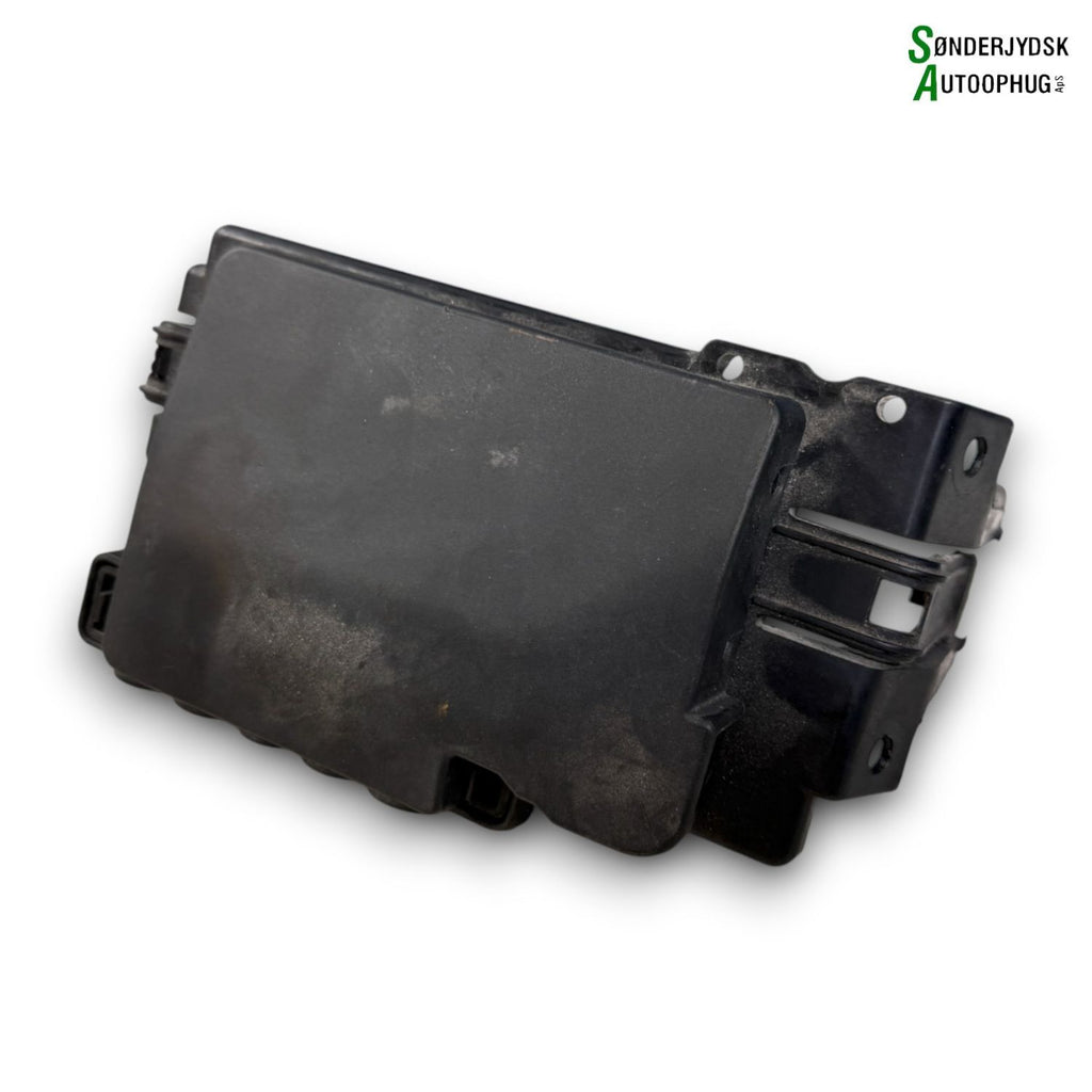 VW Polo Aw Sikringsboks Med OEM Nr. 2Q0937548D Fra VW Ophugger