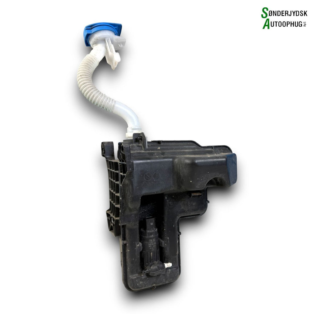 VW Polo Aw Sprinkler M/Motor Med OEM Nr. 2Q0955453F Fra VW Ophugger
