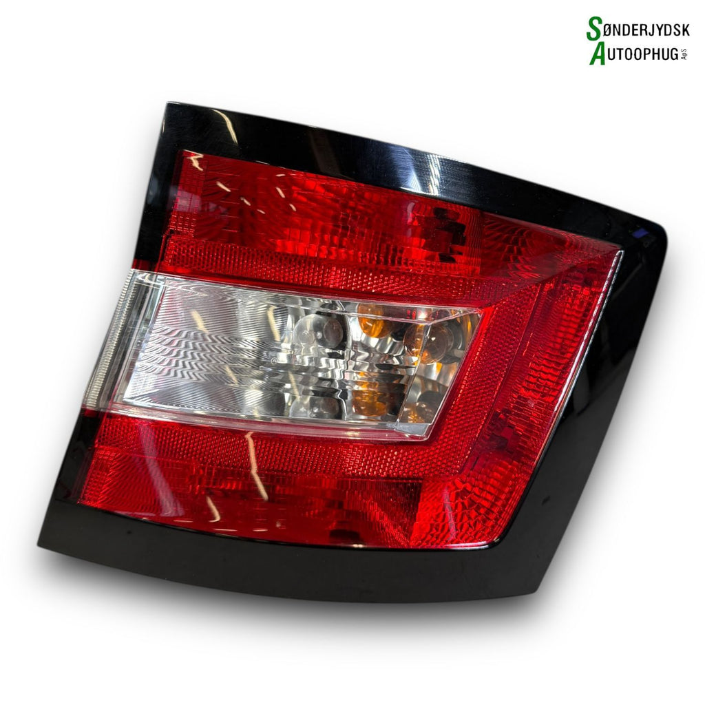 Skoda Fabia Baglygte Med OEM Nr. 6V9945112 Fra Skoda Ophugger