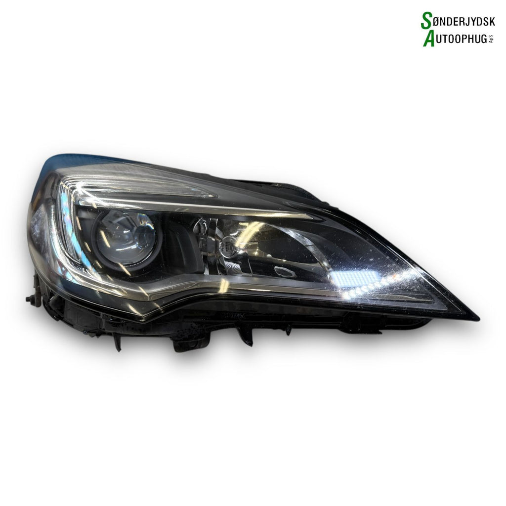 Opel Astra K Forlygte Med OEM Nr. 39047199 Fra Opel Ophugger