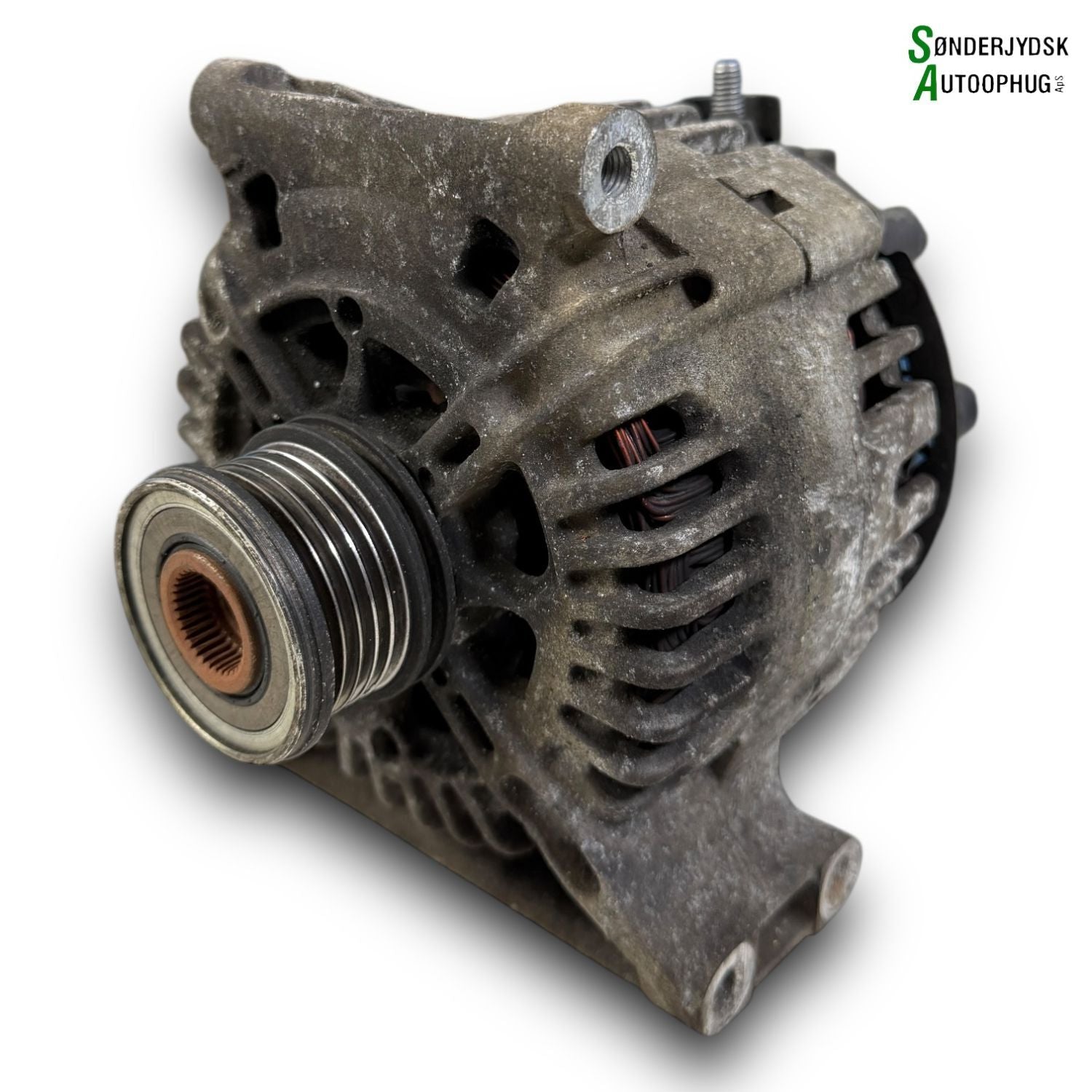 Mercedes A W169 Generator Med OEM Nr. 6401540302 Fra Mercedes Ophugger