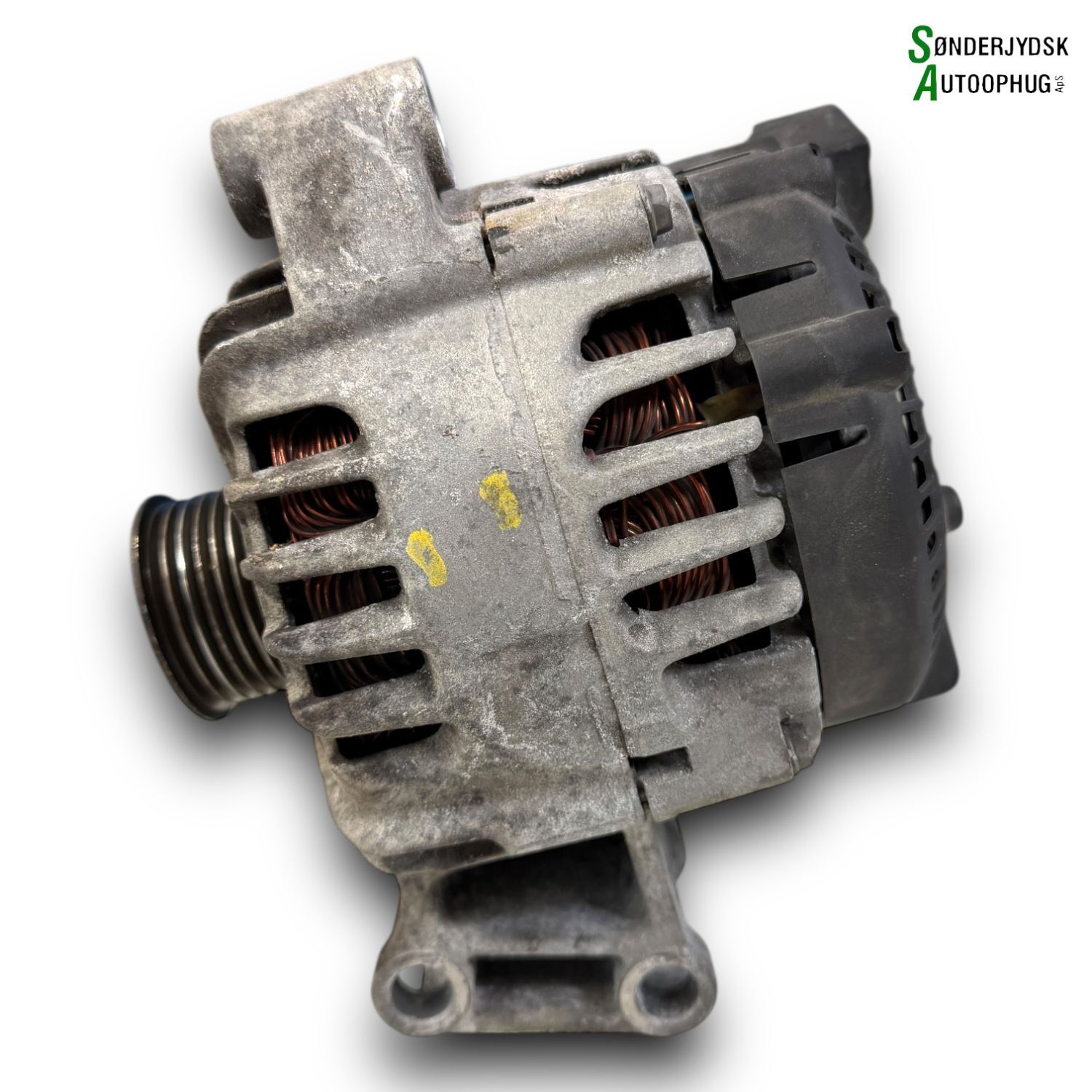 Ford Fiesta 7 Generator Med OEM Nr. AV6N10300HA Fra Ford Ophugger
