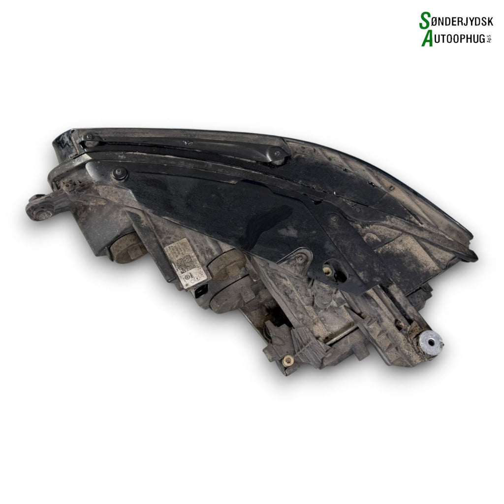 VW Passat 3G Forlygte Med OEM Nr. 3G1941006C Fra VW Ophugger