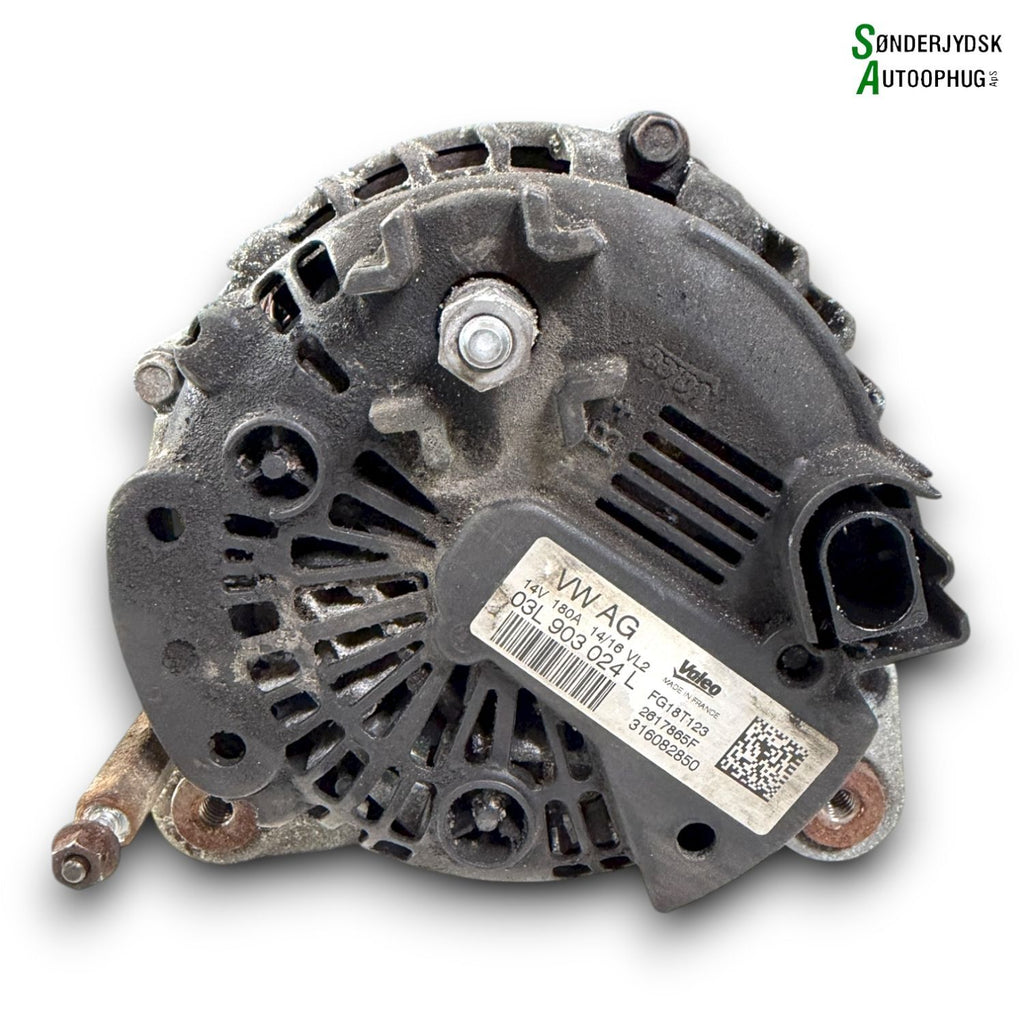 VW Passat 3G Generator Med OEM Nr. 03G903016L Fra VW Ophugger