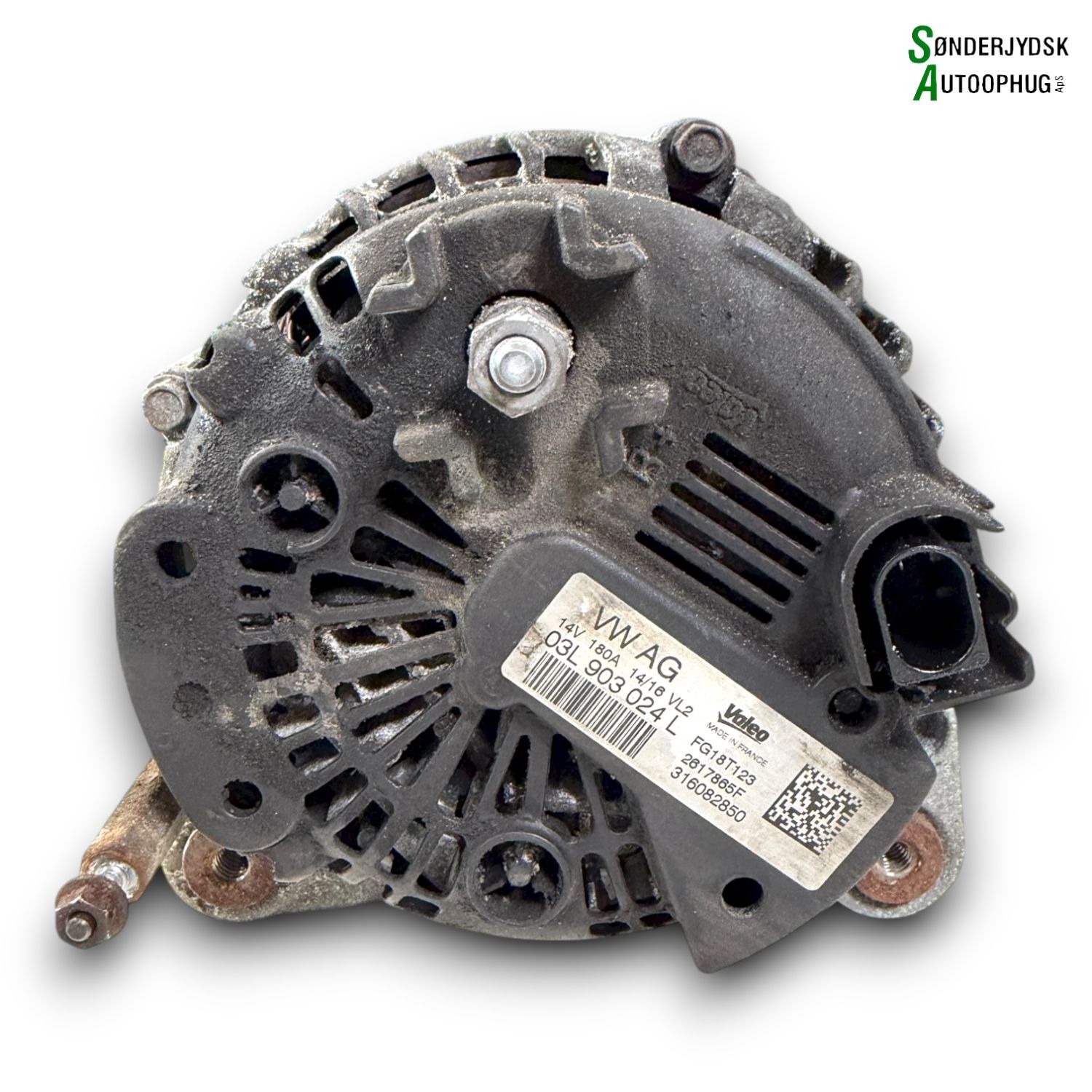 VW Passat 3G Generator Med OEM Nr. 03G903016L Fra VW Ophugger