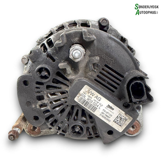VW Passat 3G Generator Med OEM Nr. 03L903024NX Fra VW Ophugger